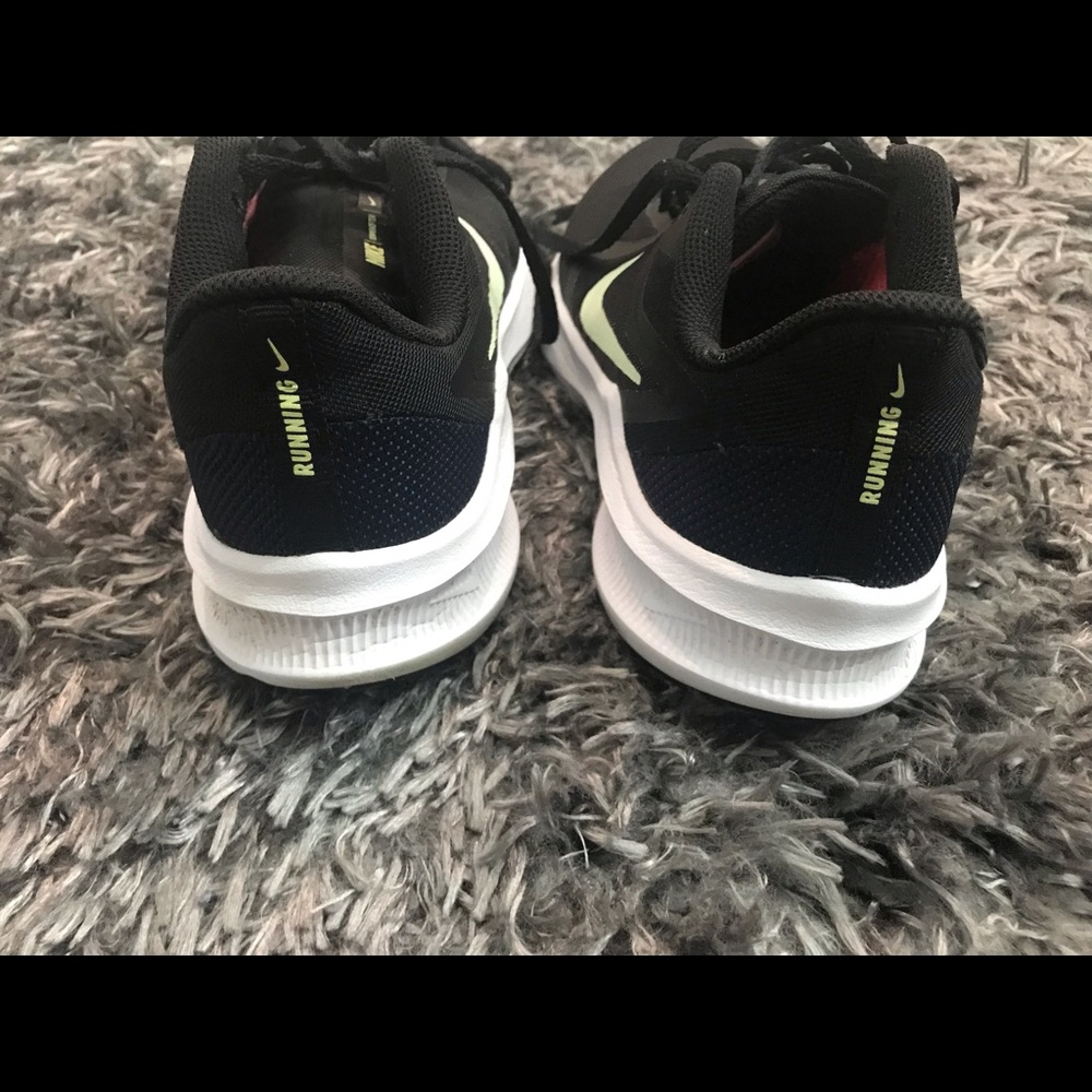 Size 9 Nike running shoes